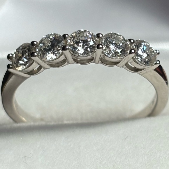 NEW Moissanite Band Ring Size 10 | 925 Sterling Silver | 0.50 CTW Sparkle - Picture 3 of 7